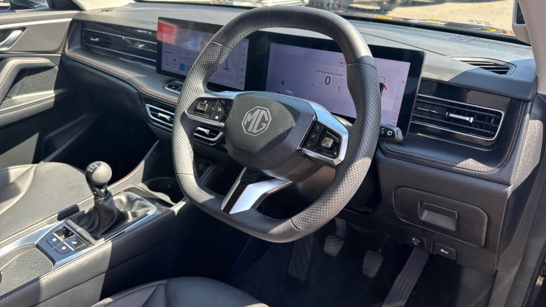 MG HS 1.5 T-GDI Trophy 5dr Petrol Hatchback